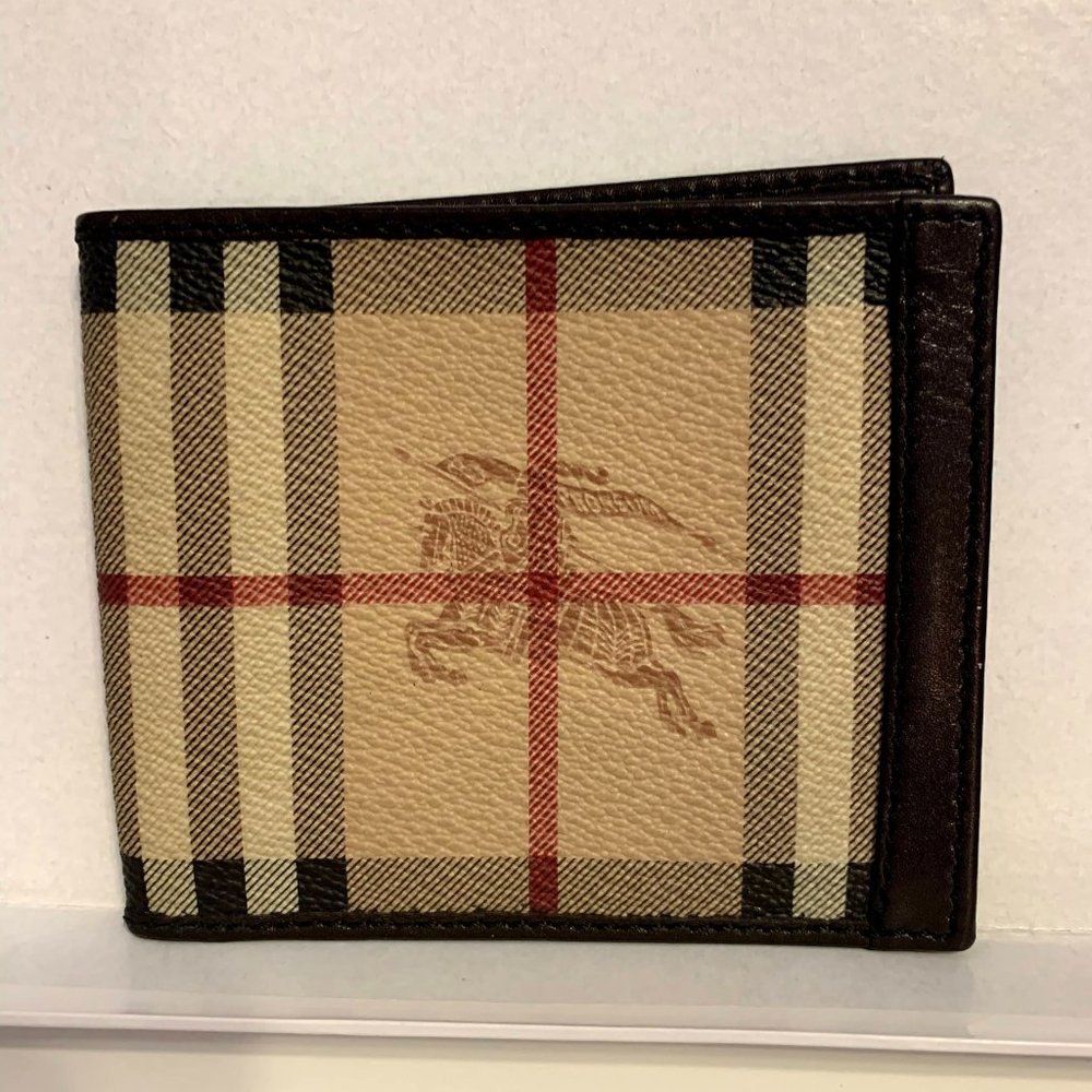 EUC authentic Burberry 'Haymarket' bifold wallet